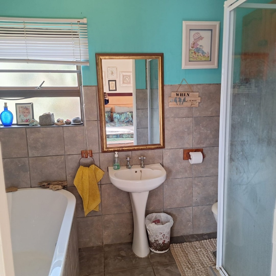 5 Bedroom Property for Sale in Gonubie Eastern Cape